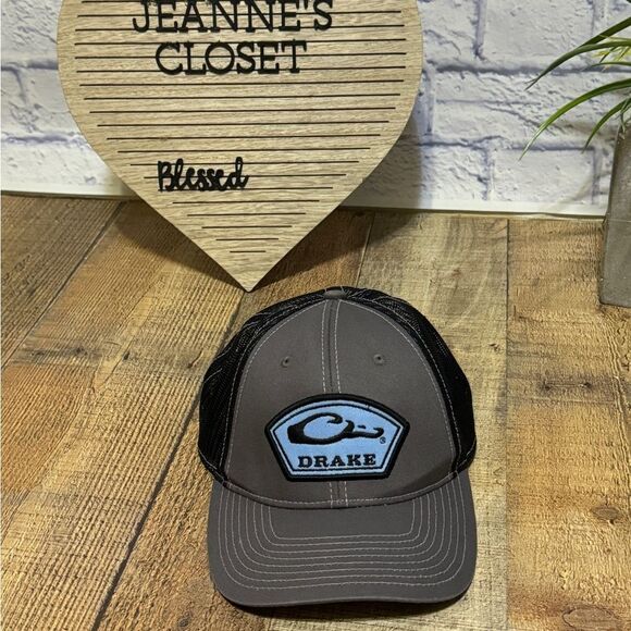 DRAKE WATERFOWL SYSTEMS ARCH PATCH LOGO MESH BACK CAP - Picture 1 of 8